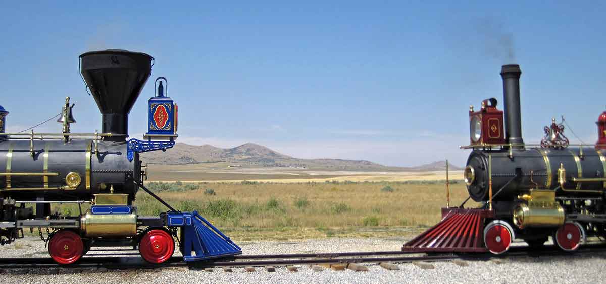 locomotives facing golden spike site