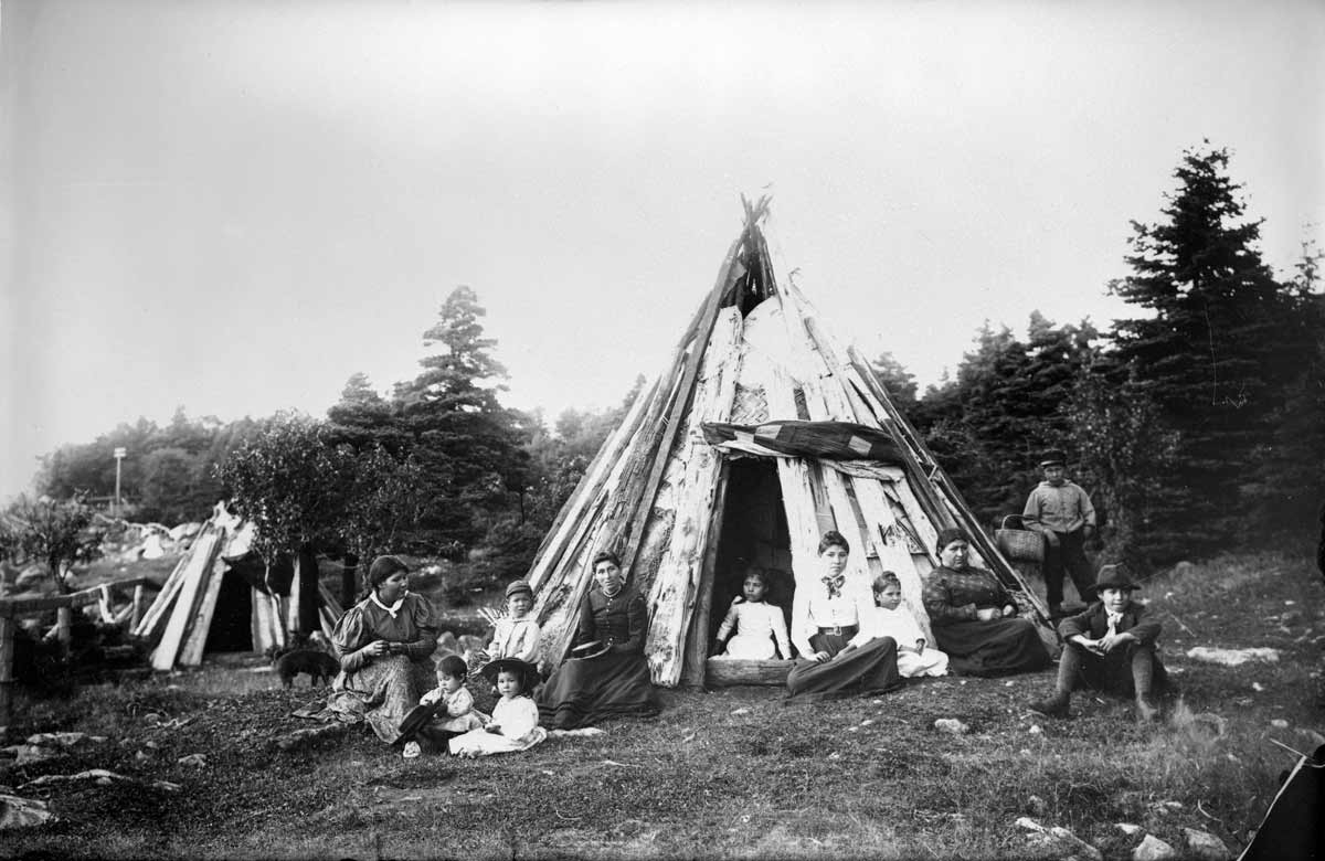 mikmaq women children
