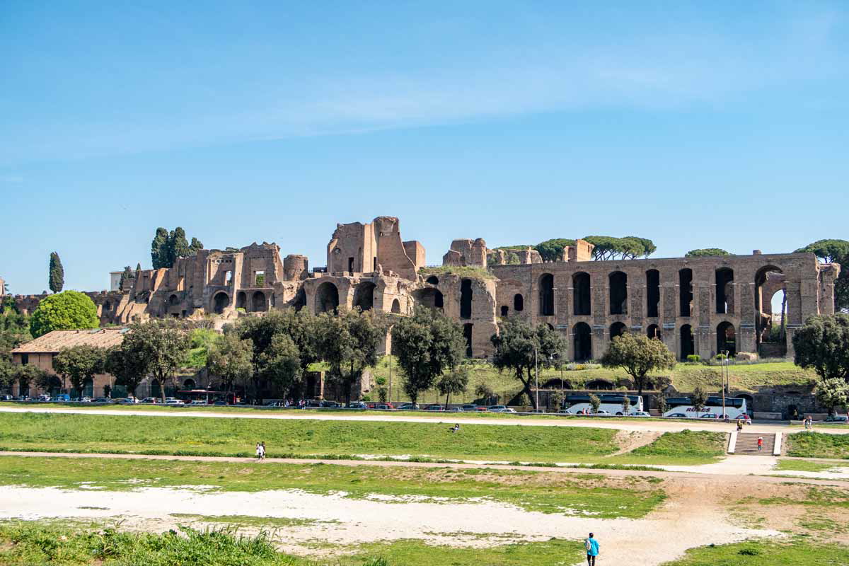 palatine hill ruins