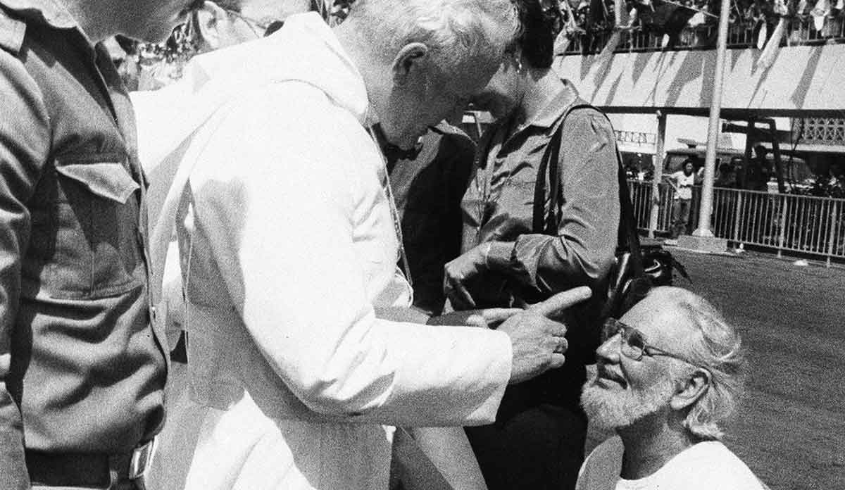 pope and ernesto cardenal