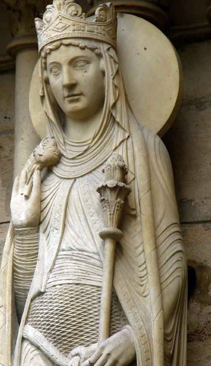queen of sheba notre dame statue
