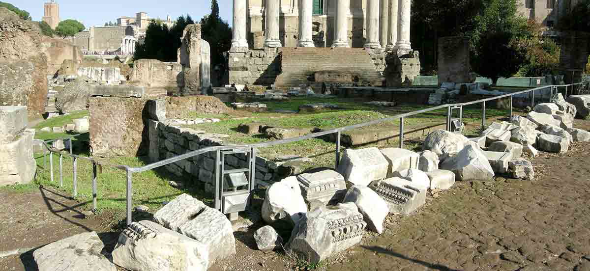 regia ruins roman cc by 3.0
