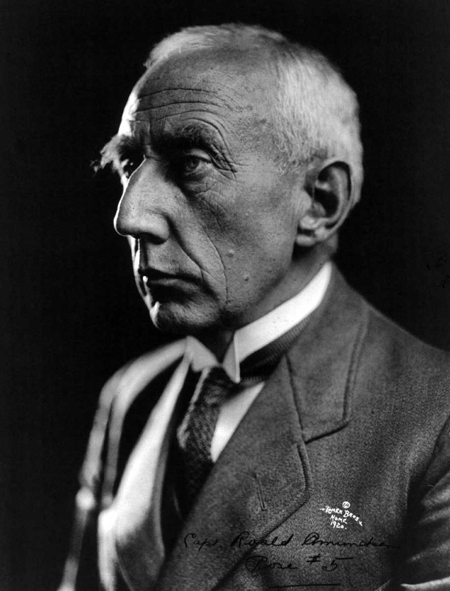 roald amundsen 1920 bw
