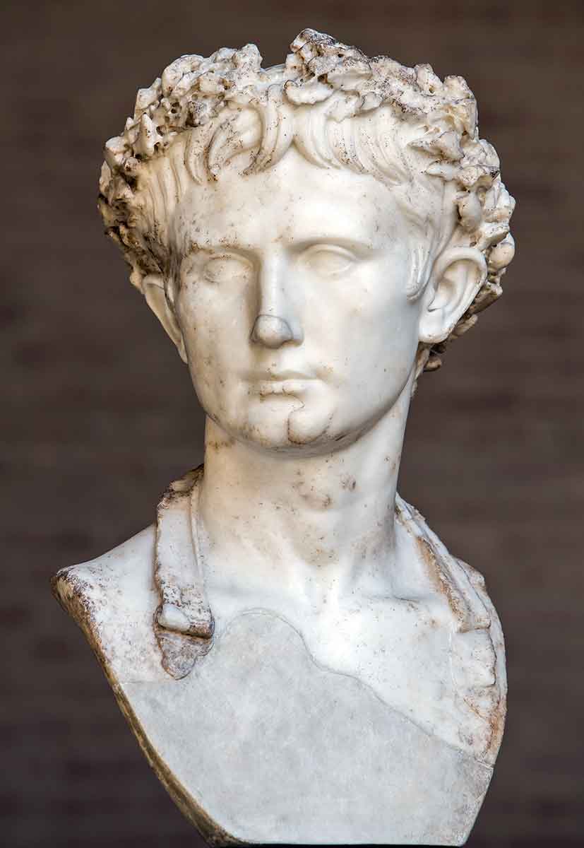 Augustus Bust Crown