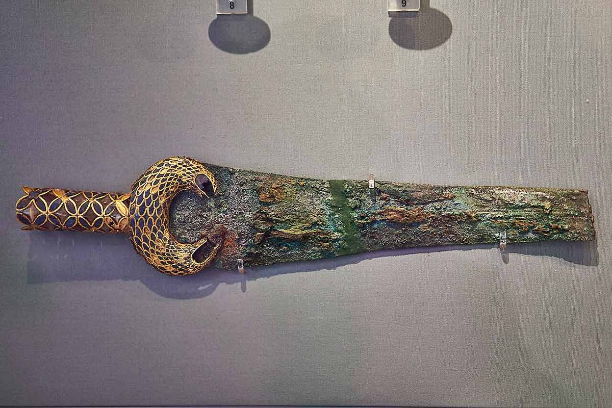 bronze sword mycenaean 16th century bce cc by 4