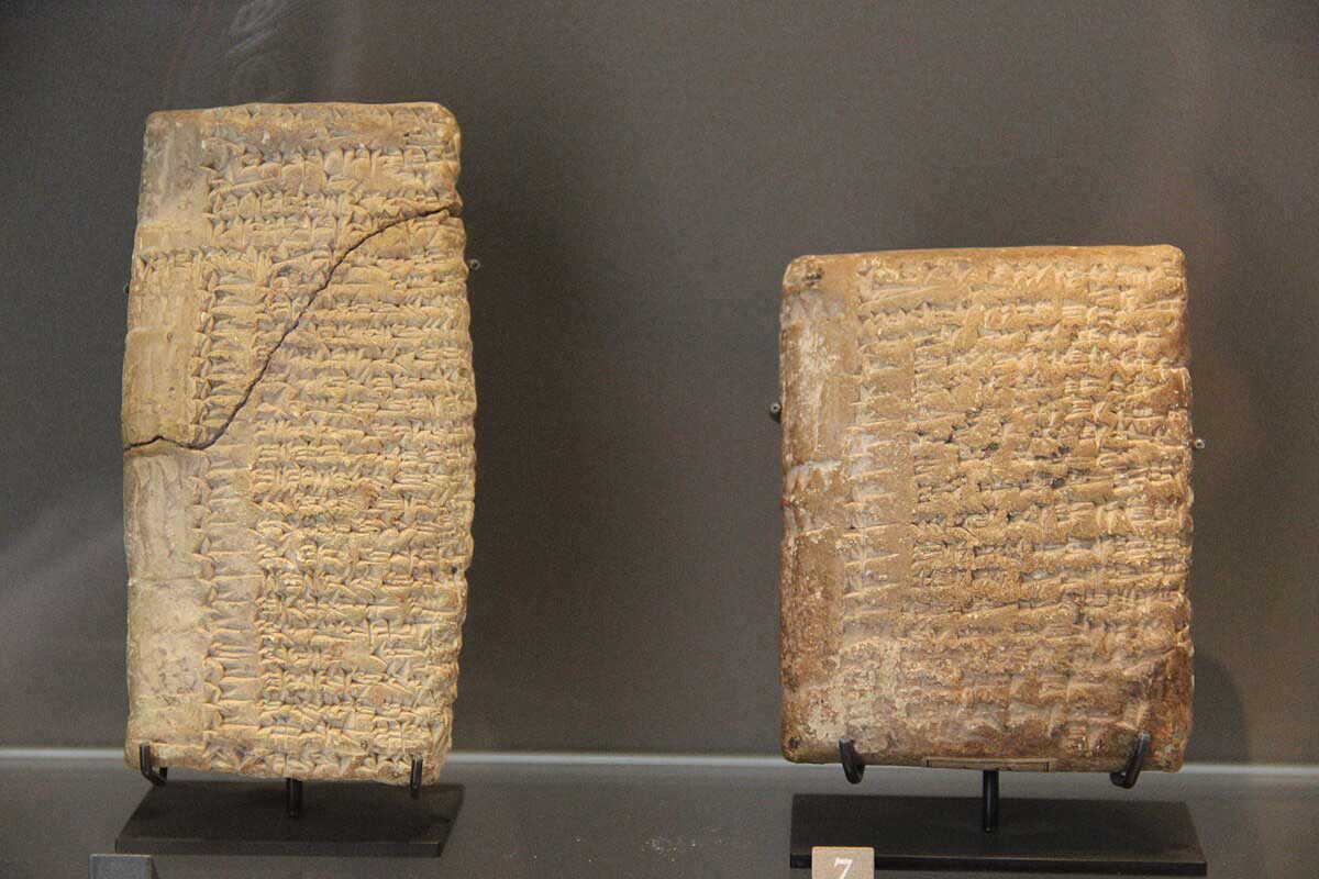 cuneiform tablets amorite mari