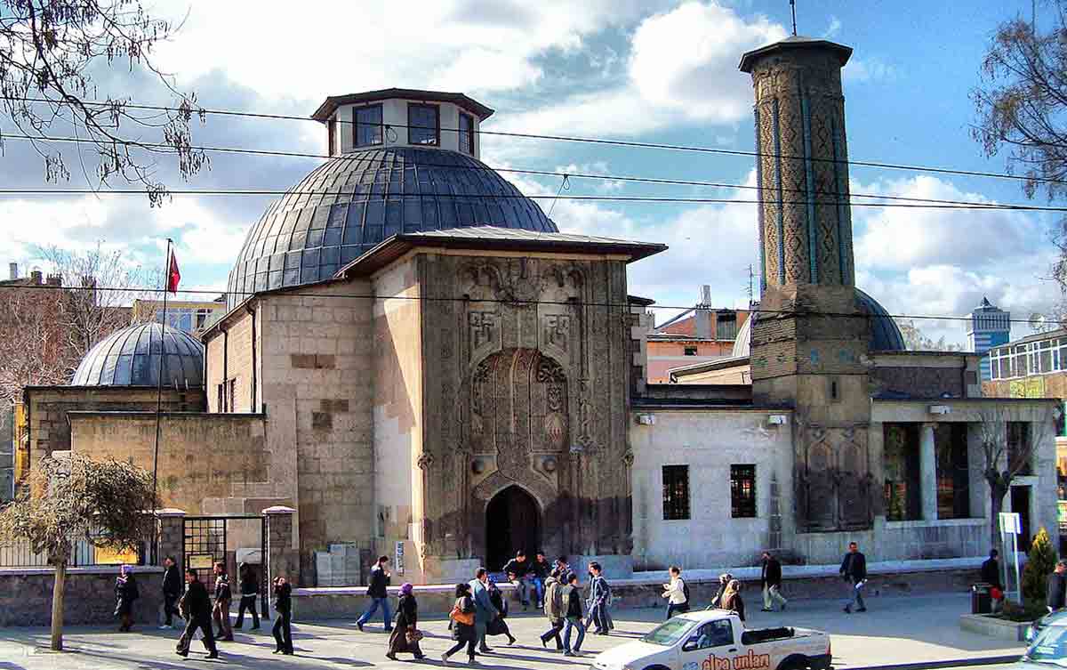 ince minaret madrasa konya turkiye seljuk empire