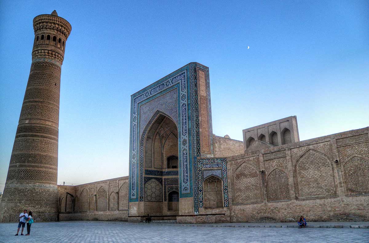 kalyan mosque minaret bukhara sunset