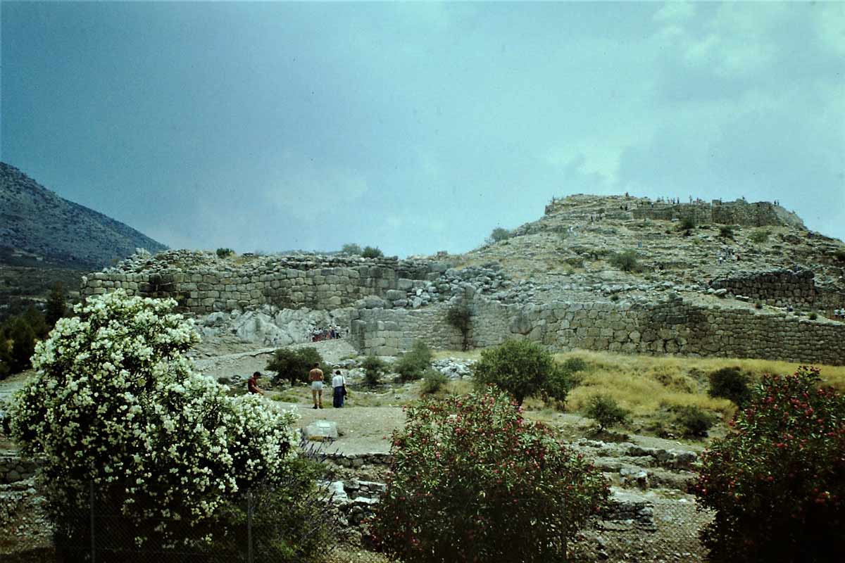 mycenae ruins hugh llewelyn cc by 2