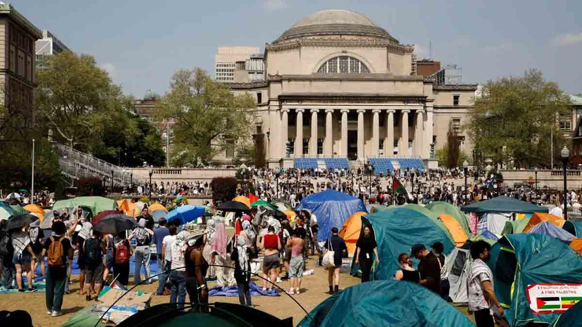 photo protestors columbia university