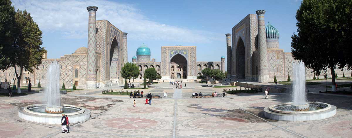 registan samarkand daytime fountains