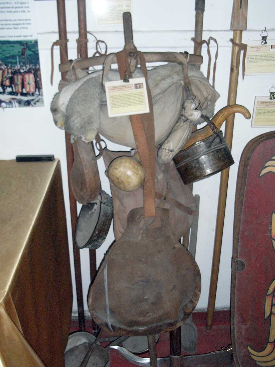 roman equipment sarcina