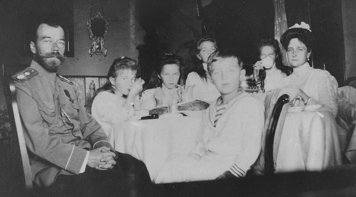 tsar nicholas alix hesse family photo