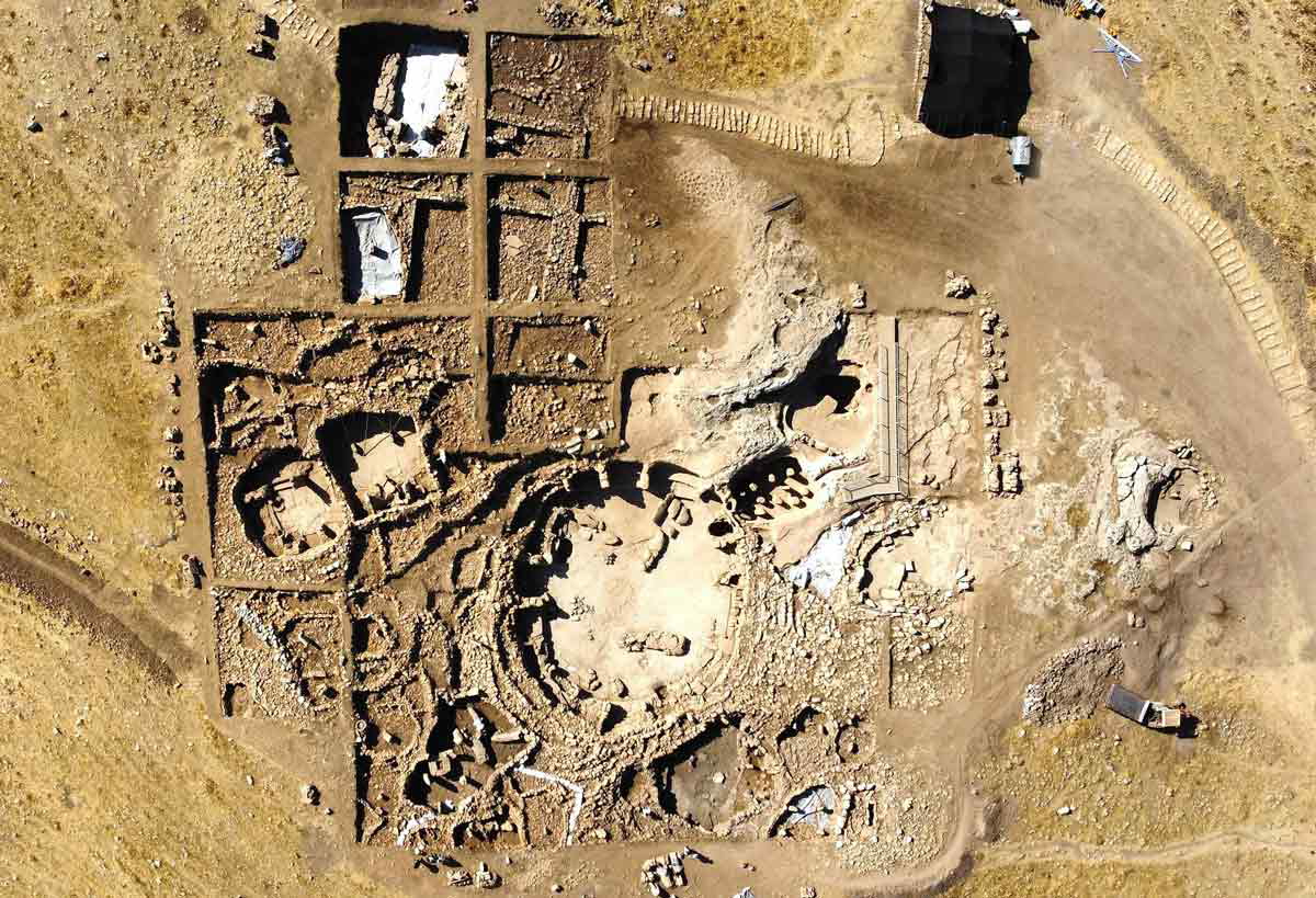 Karahantepe from above