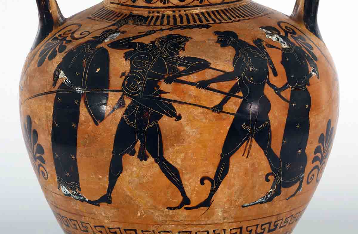 antimenes heracles fighting delphic tripod red black figure