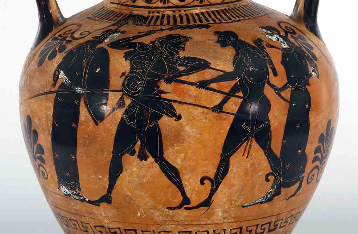 antimenes heracles fighting delphic tripod red black figure
