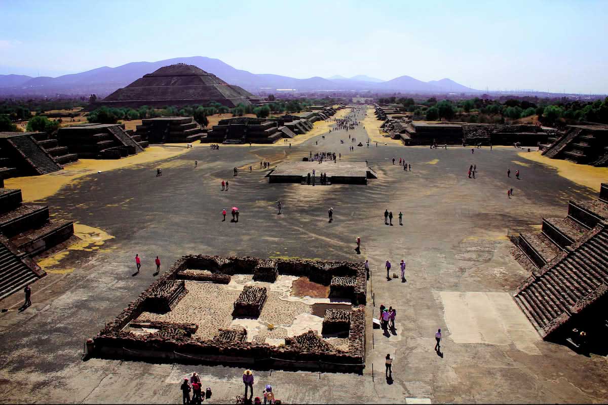 avenue of the dead