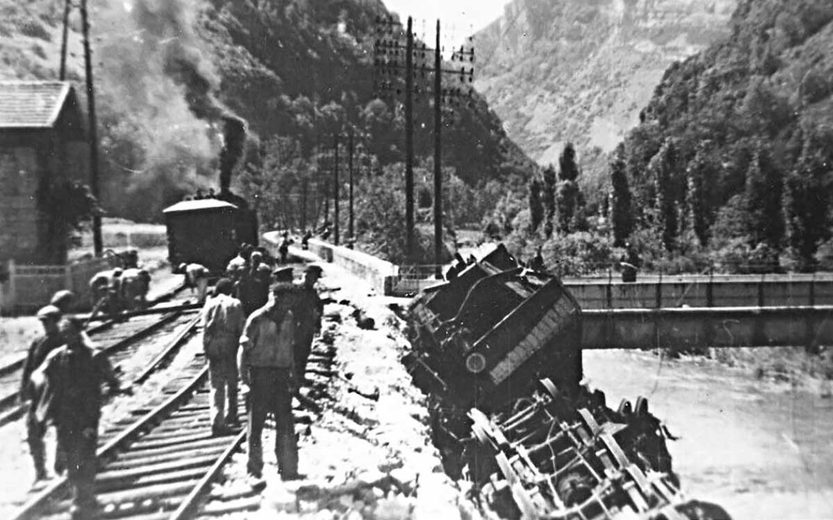 french resistance derailed train