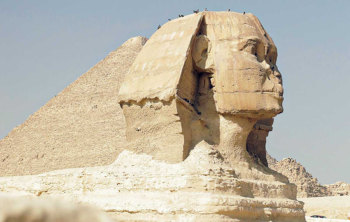 great sphinx of giza with moon