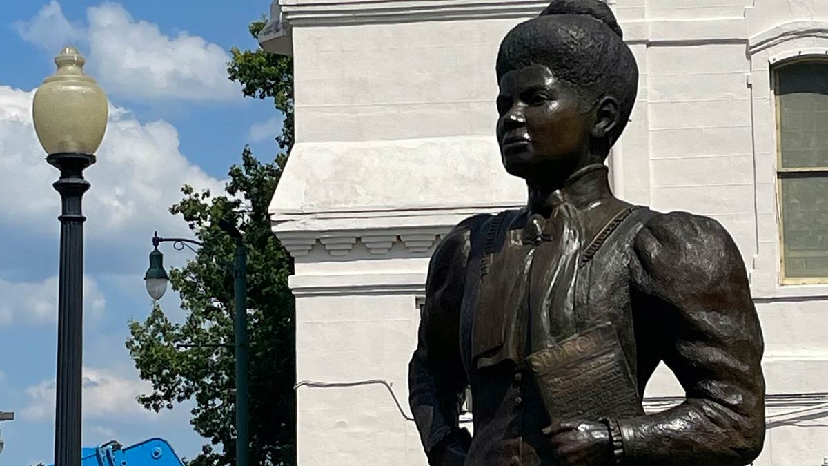 ida b wells statue
