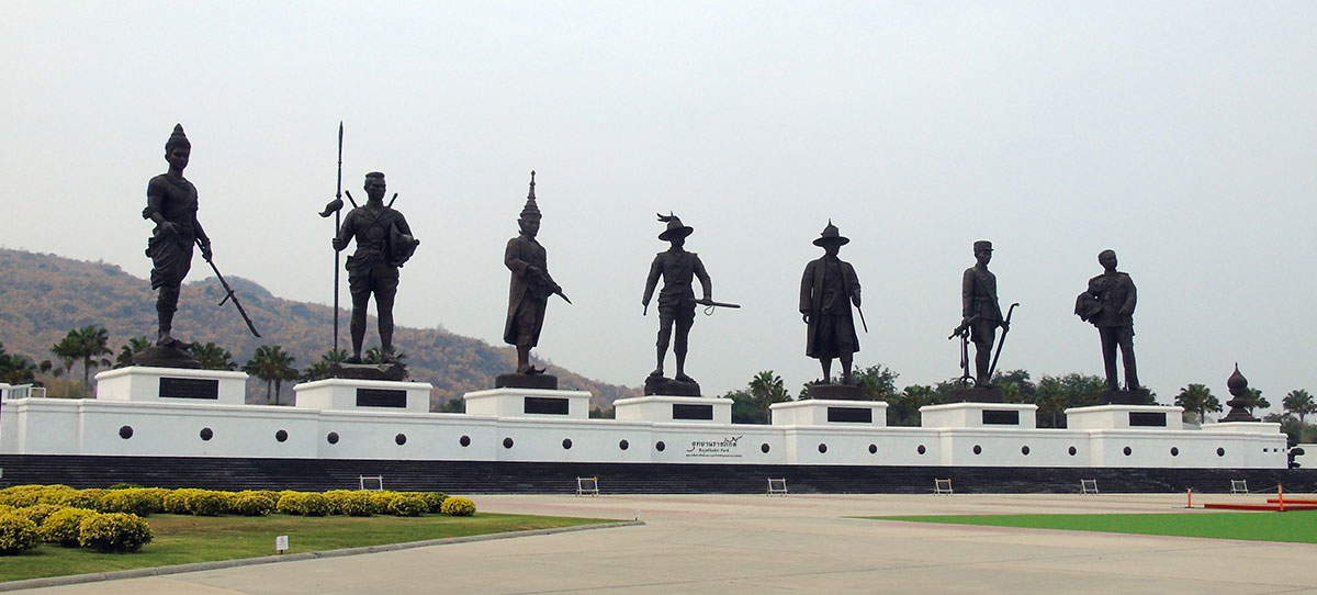 kings thailand monument