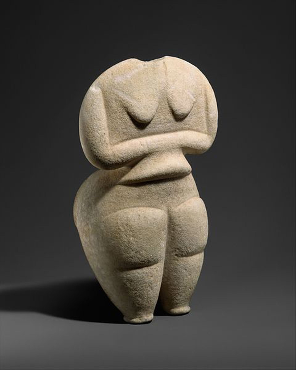marble female figure cycladic