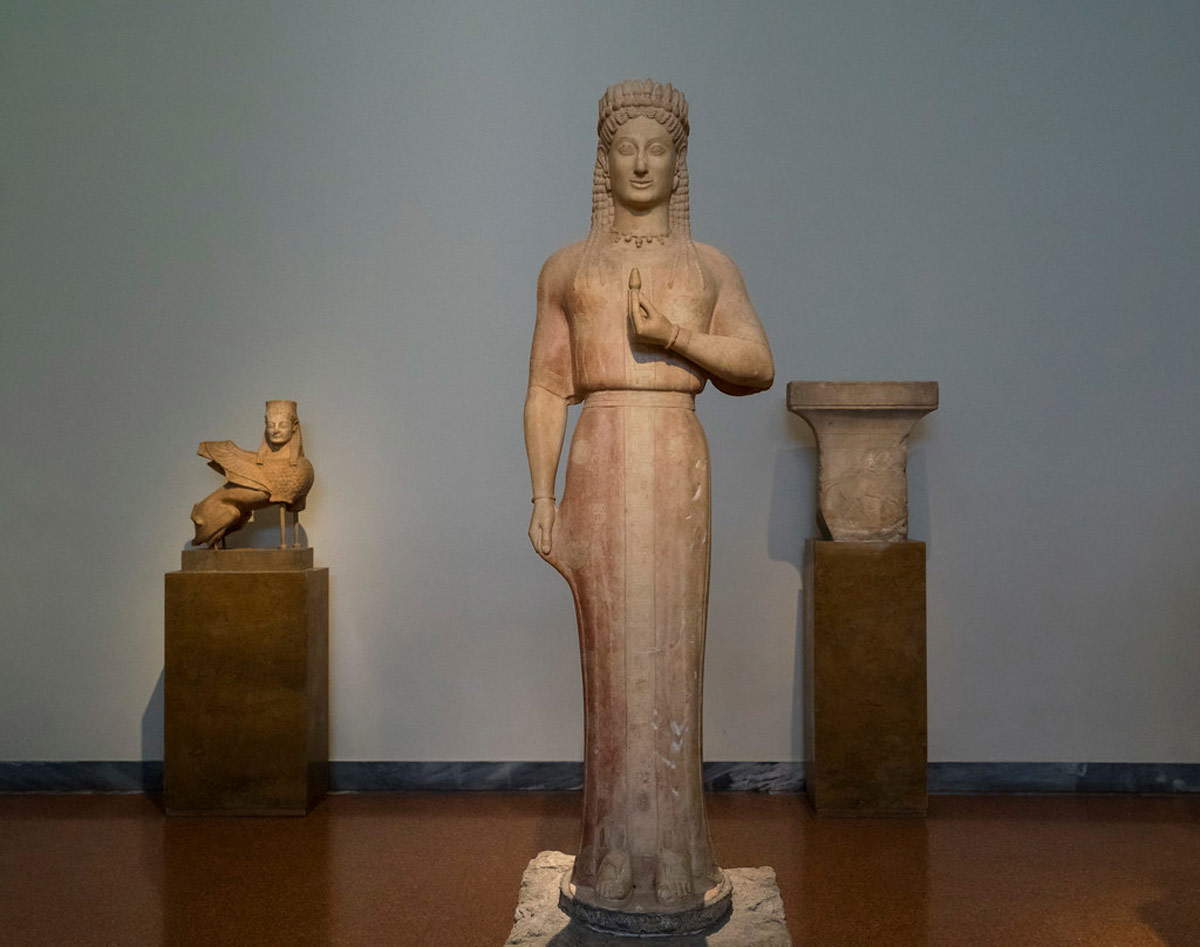 marble statue of a kore maiden greek marble sculpture