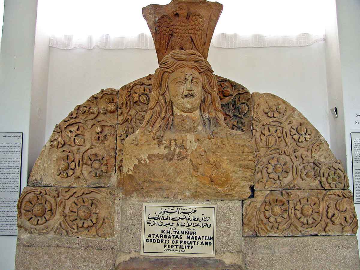 nabatean goddess edomites