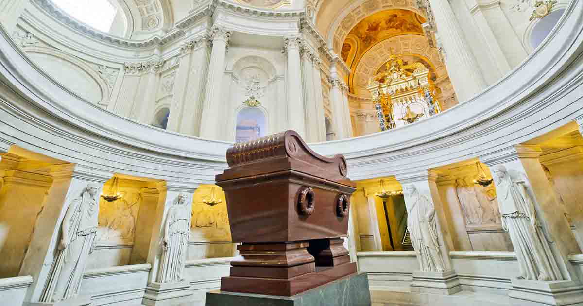 napoleons tomb lower gallery