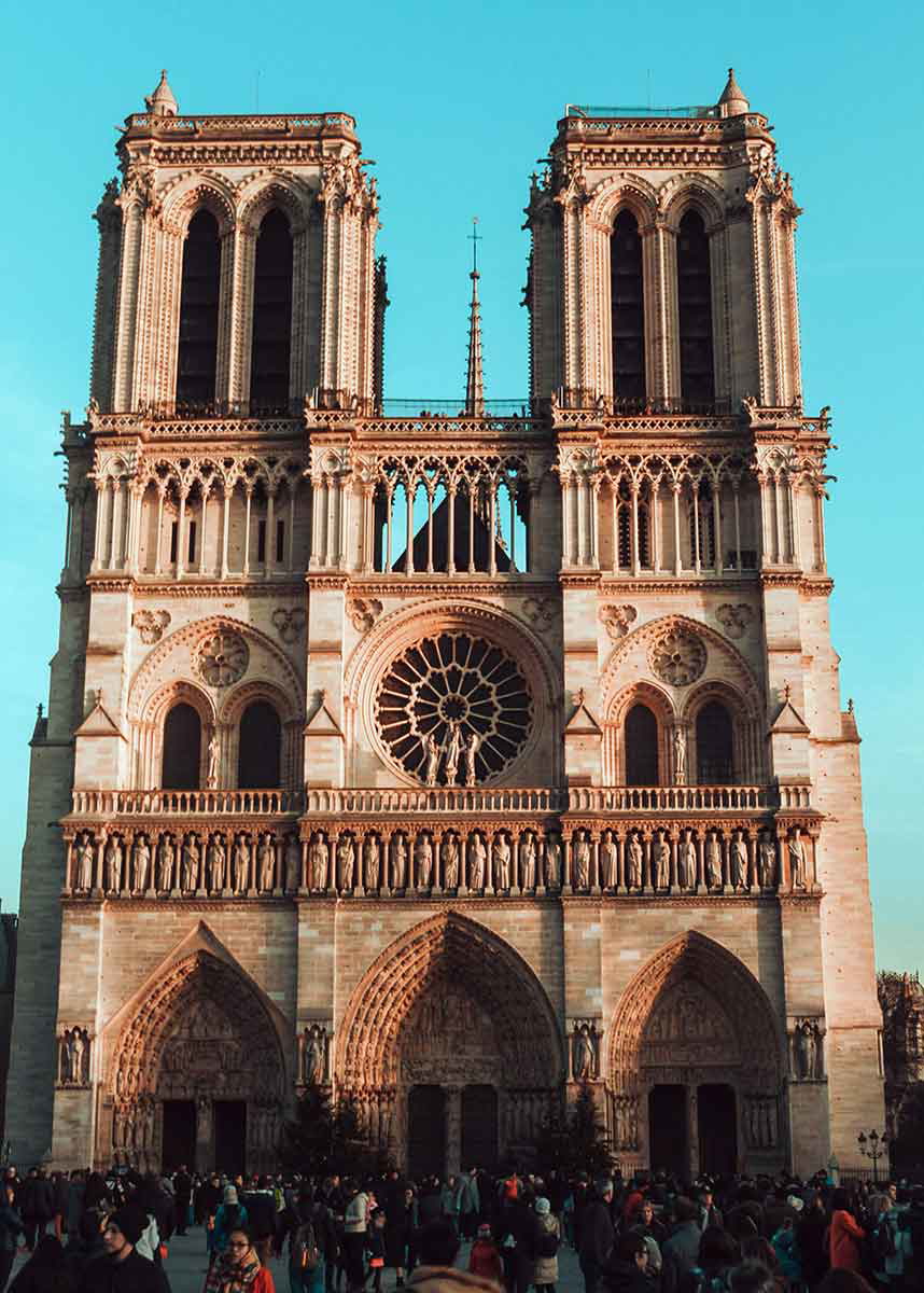 notre dame de paris sunset