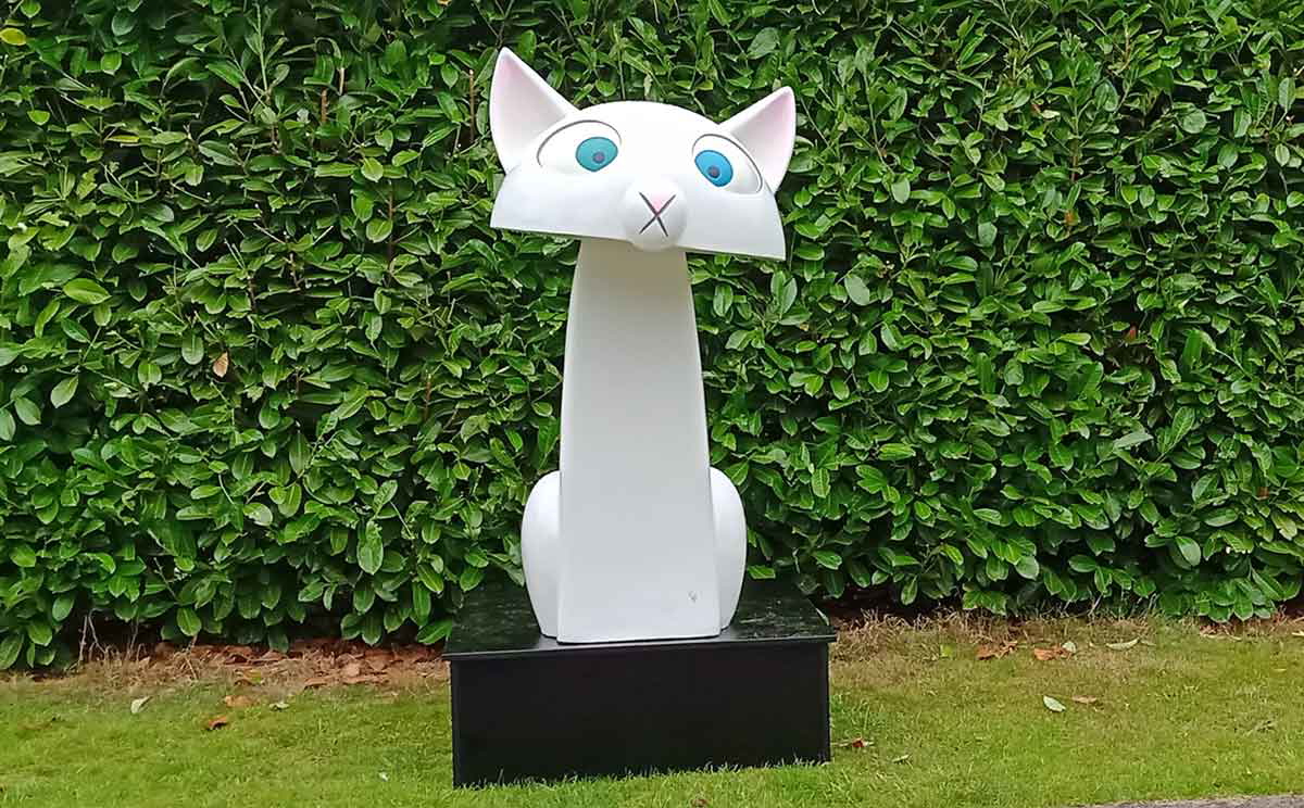 pangur ban white cat