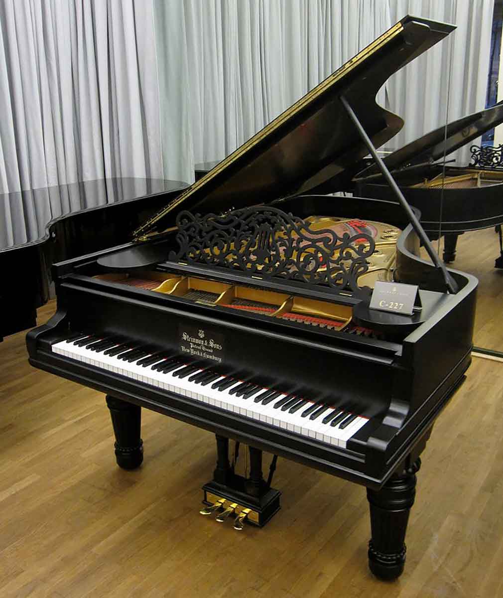 piano moral saints