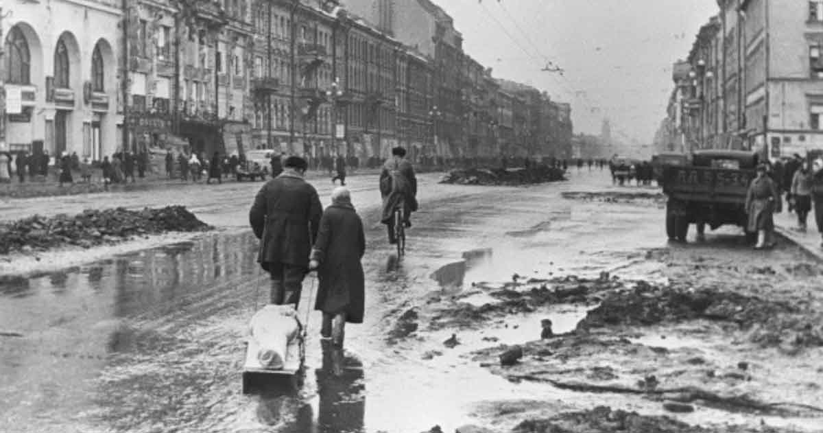 siege of leningrad 1942