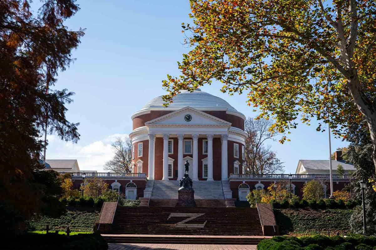 university of virginia with jefferson statue