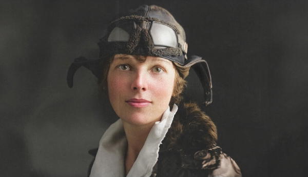 amelia earhart in helmet photo