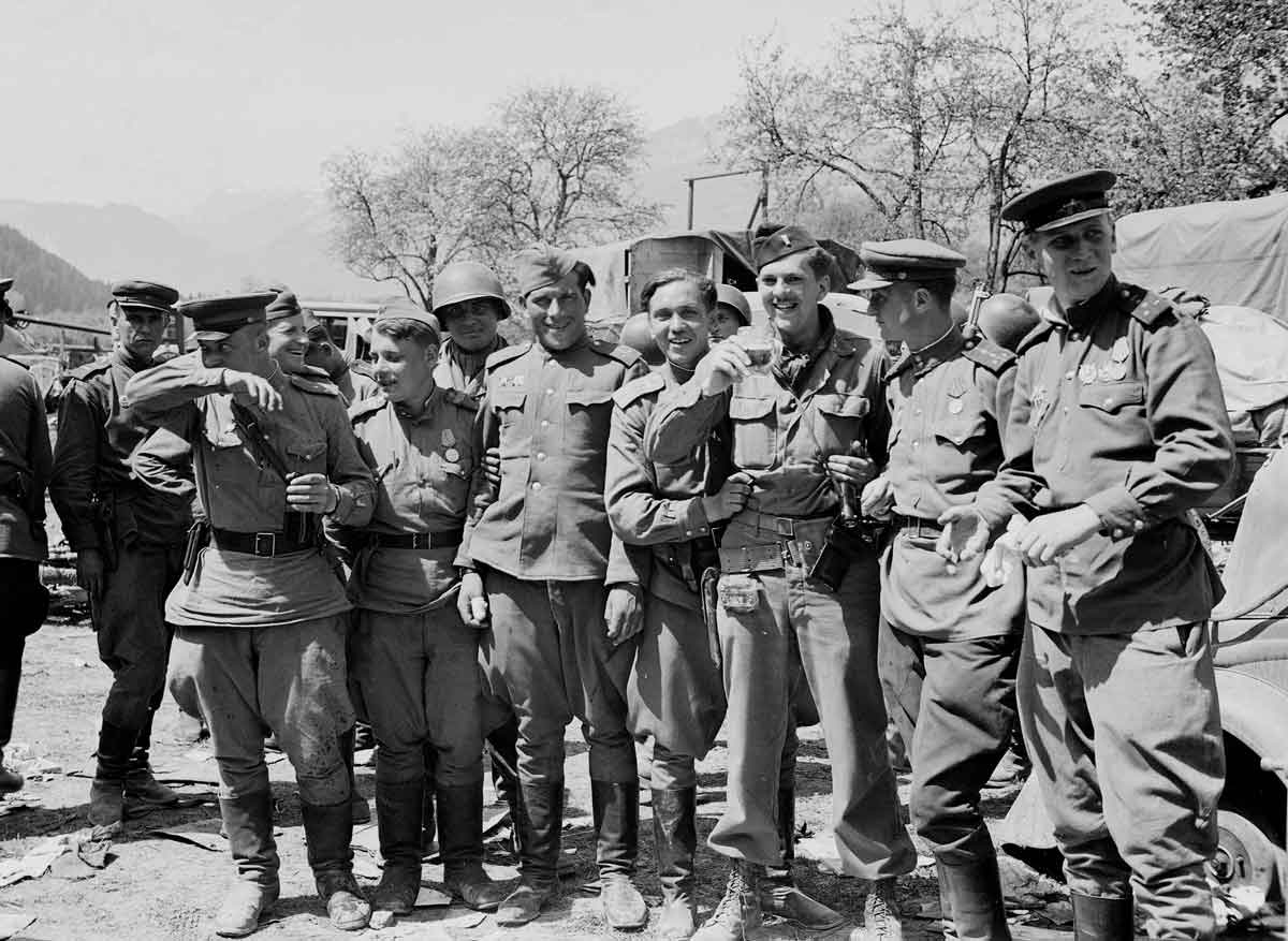 american soviet troops
