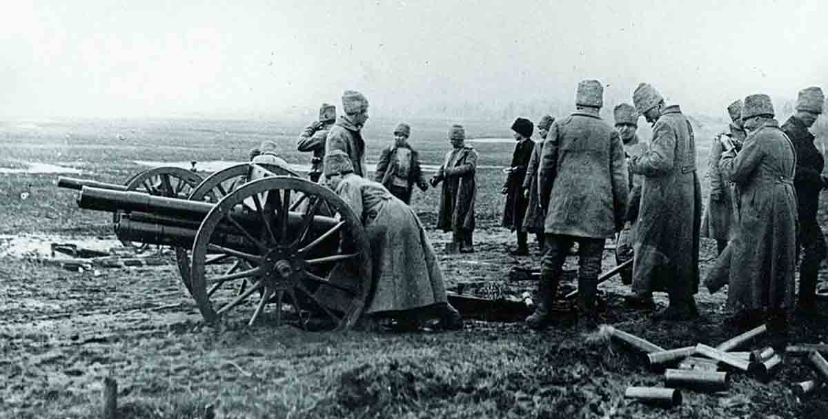 bolshevik artillery shelling krainian positions 1917 photo
