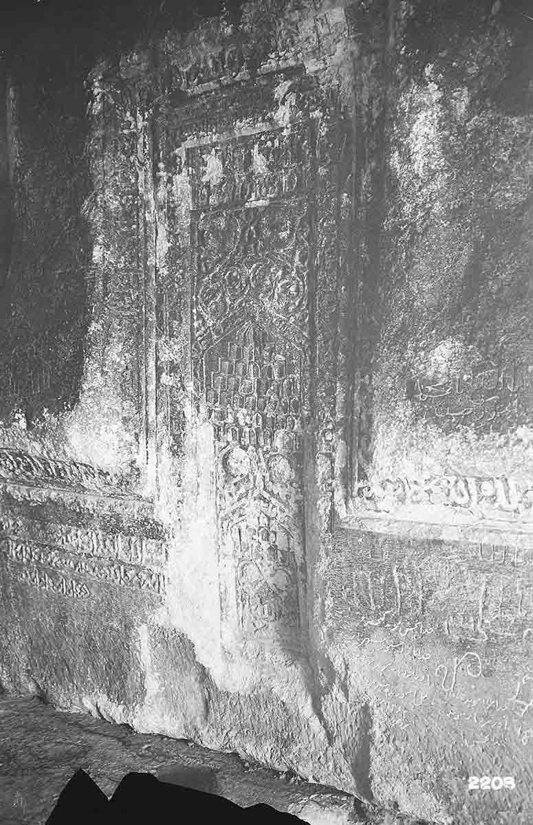 chamber tomb mihrab herzfeld