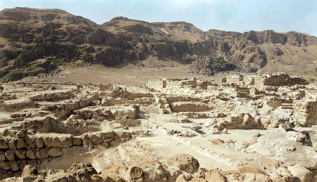 dead sea scrolls caves photo