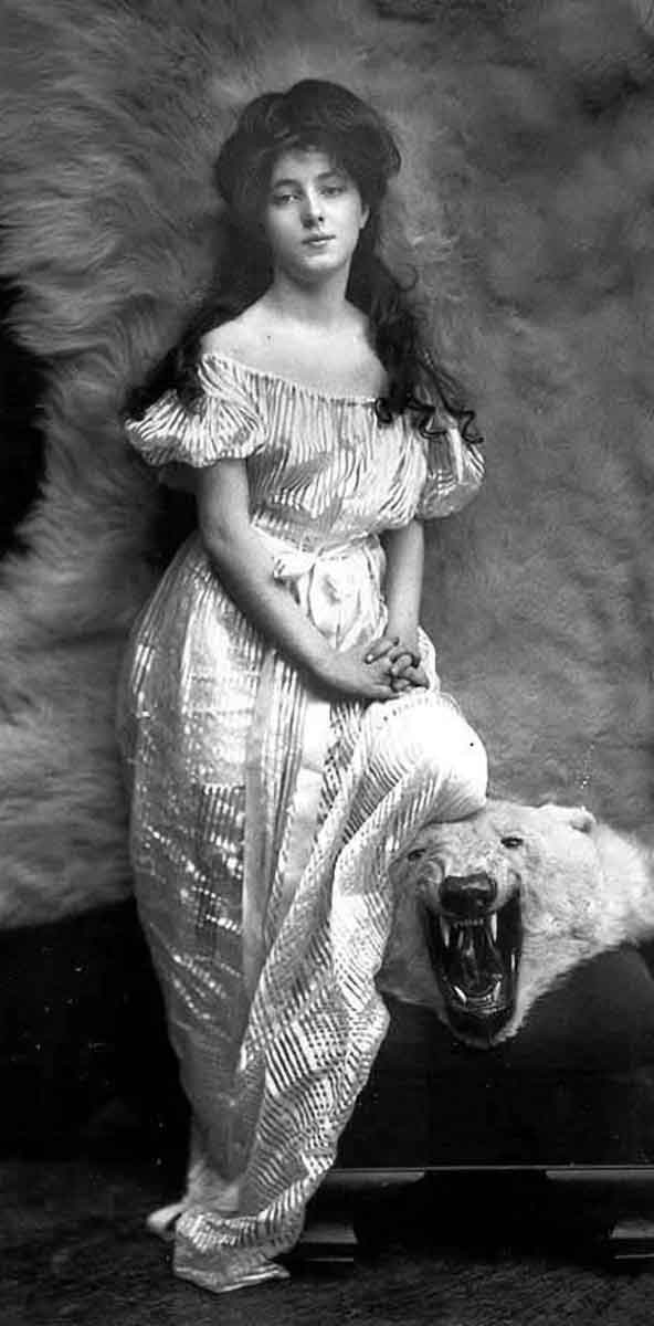 evelyn nesbit bearskin