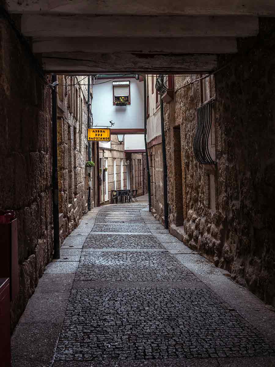 guimaraes medieval street