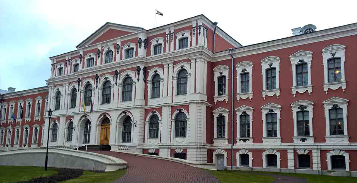jelgava palace latvia