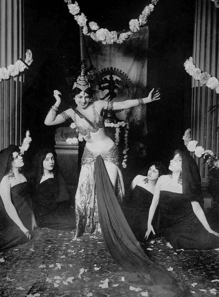 mata hari performing 1905