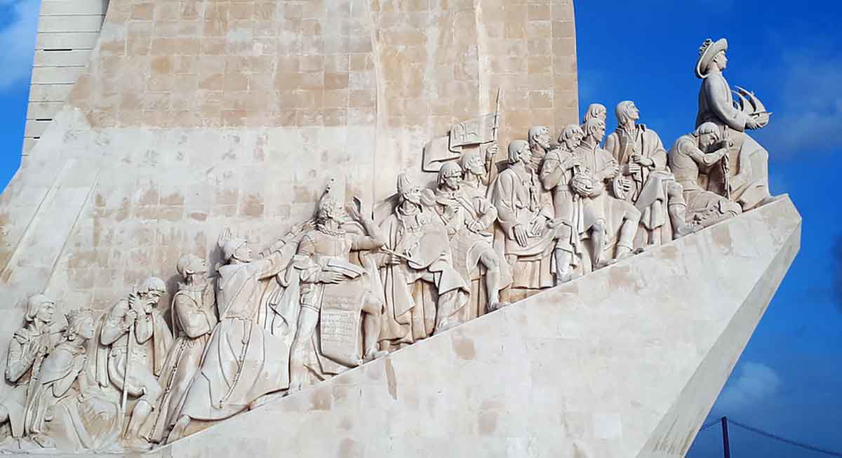 monument of the discoveries in lisbon