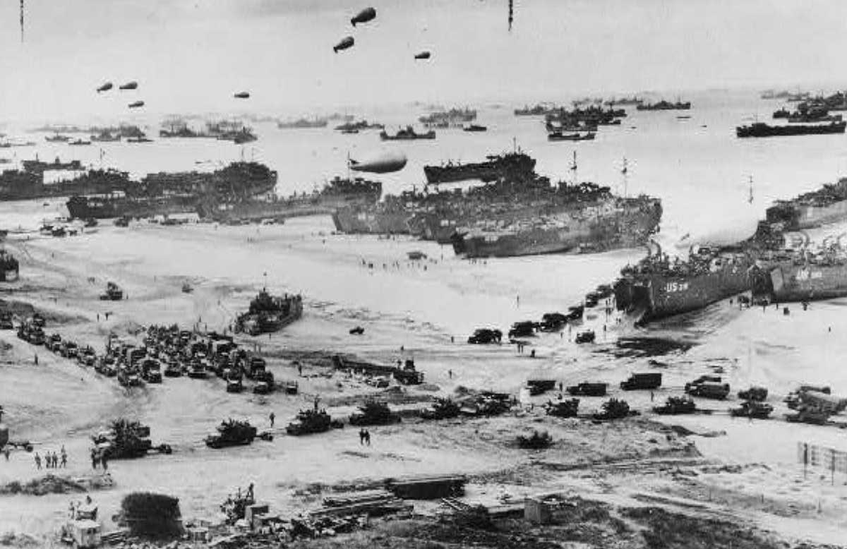 overhead view landing craft dday