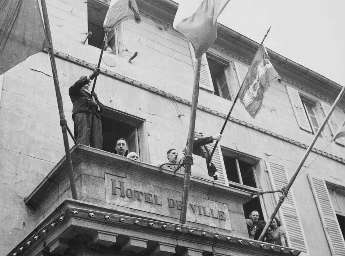 paris liberation charles de gaulle photo