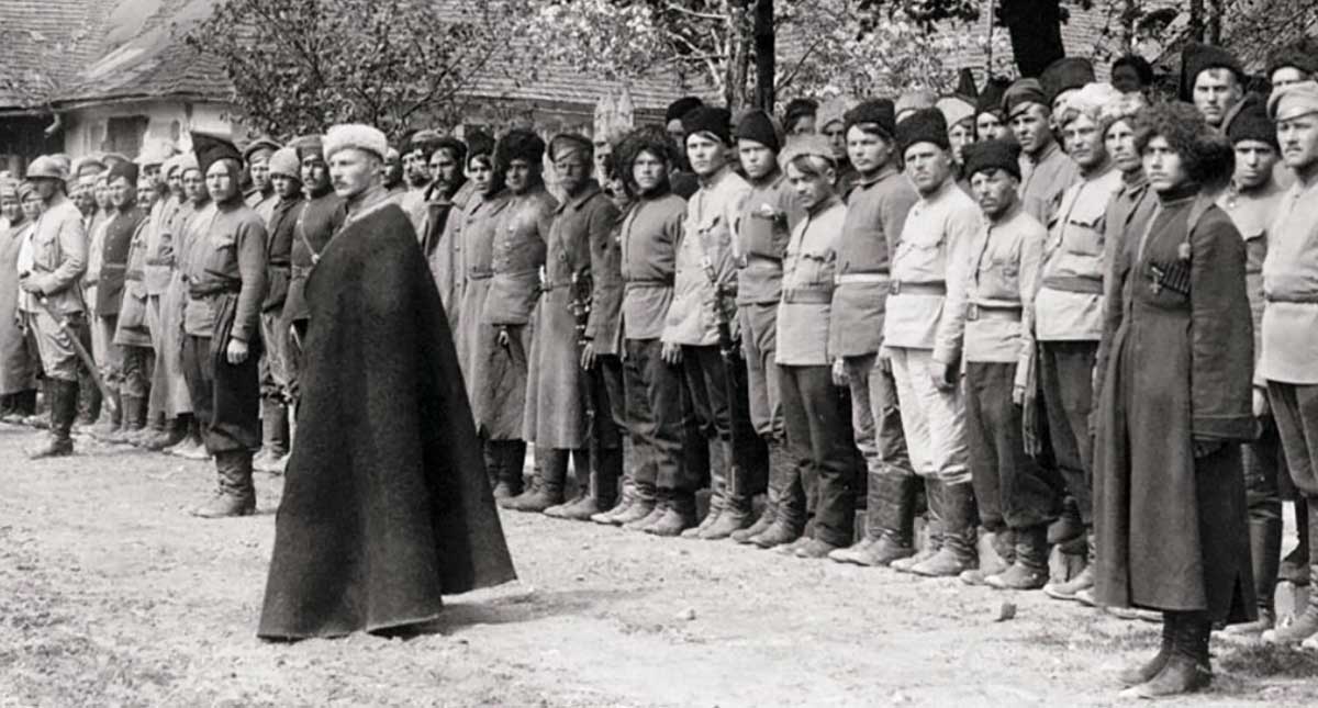 petliura symon with ukrainian troops 1920 photo
