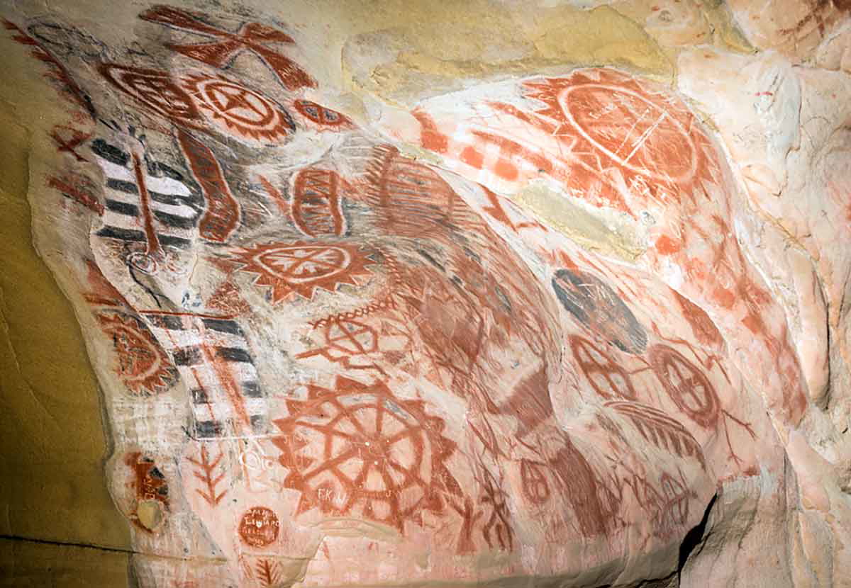 petroglyphs chumash painted cave