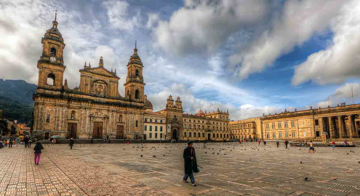 plaza bolivar bogota colombia