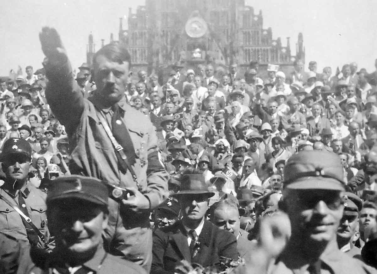 rise of adolf hitler 1930s